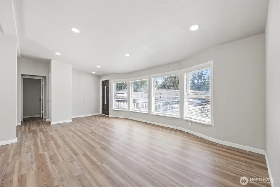 6750 Desert View Drive, West Richland, WA 99353 - #3