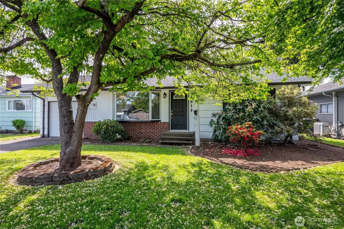 2017 28th Ave, Longview, WA 98632 - #1