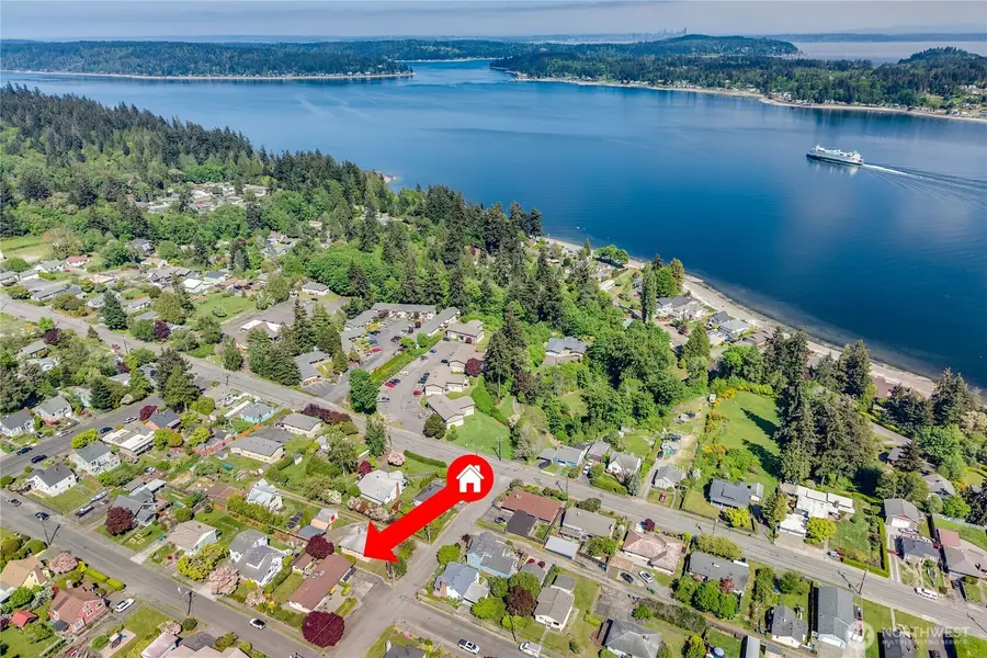2702 E 16th Street, Bremerton, WA 98310 - #2