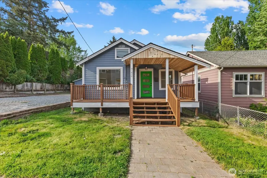 742 S Director Street, Seattle, WA 98108 - #2