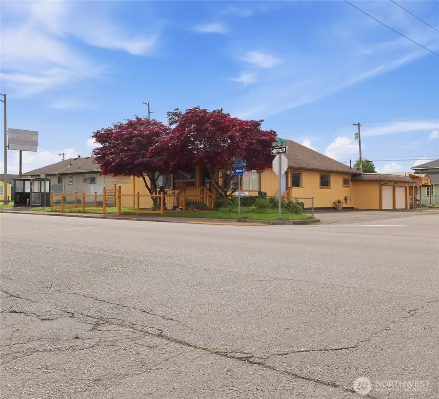2523 Simpson Avenue, Aberdeen, WA 98520 - #3