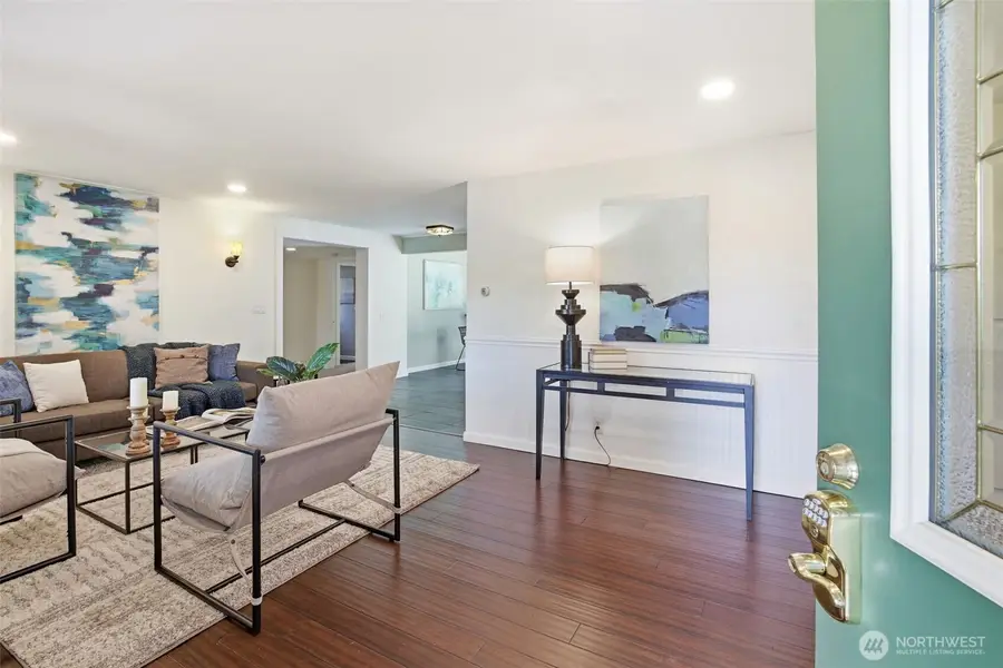 10209 31st Avenue Sw, Seattle, WA 98146 - #2