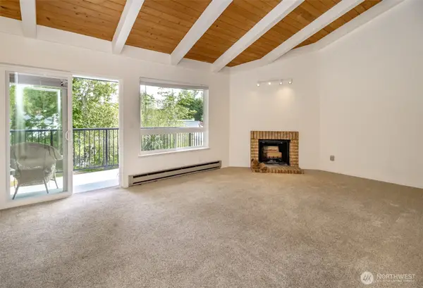 1710 SW 318th Place #44D, Federal Way, WA 98023