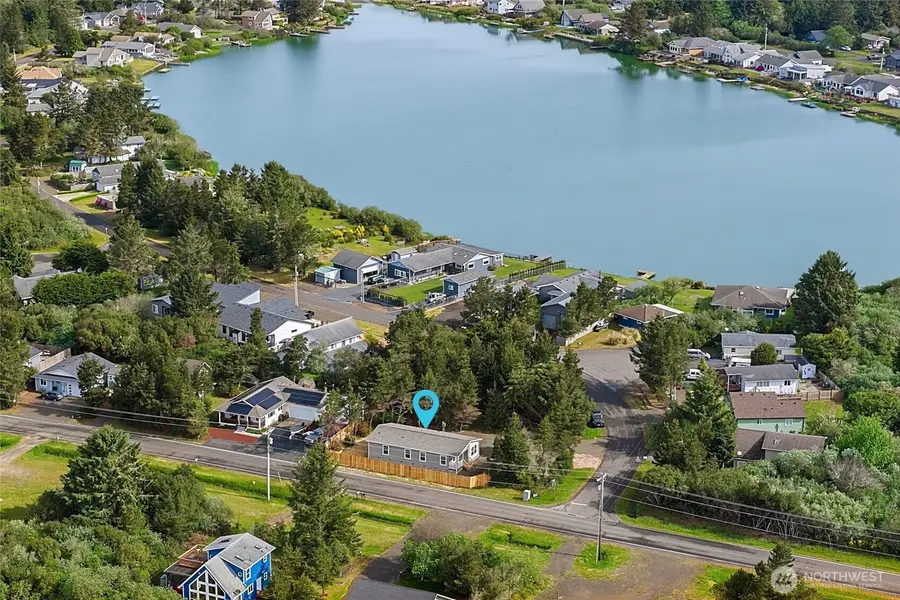300 Marine View Drive Sw, Ocean Shores, WA 98569 - #2