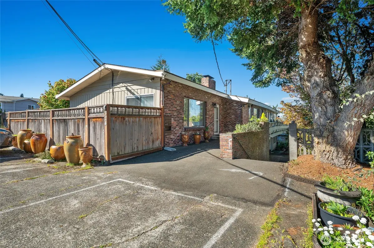 324 3rd Avenue S, Edmonds, WA 98020 - #1