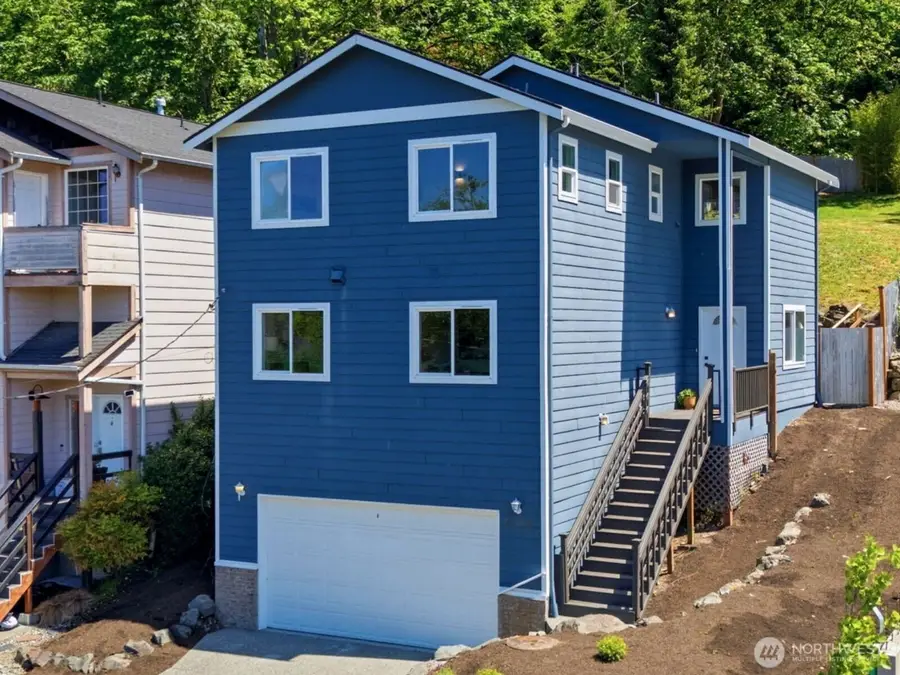 5228 23rd Avenue Sw, Seattle, WA 98106 - #2