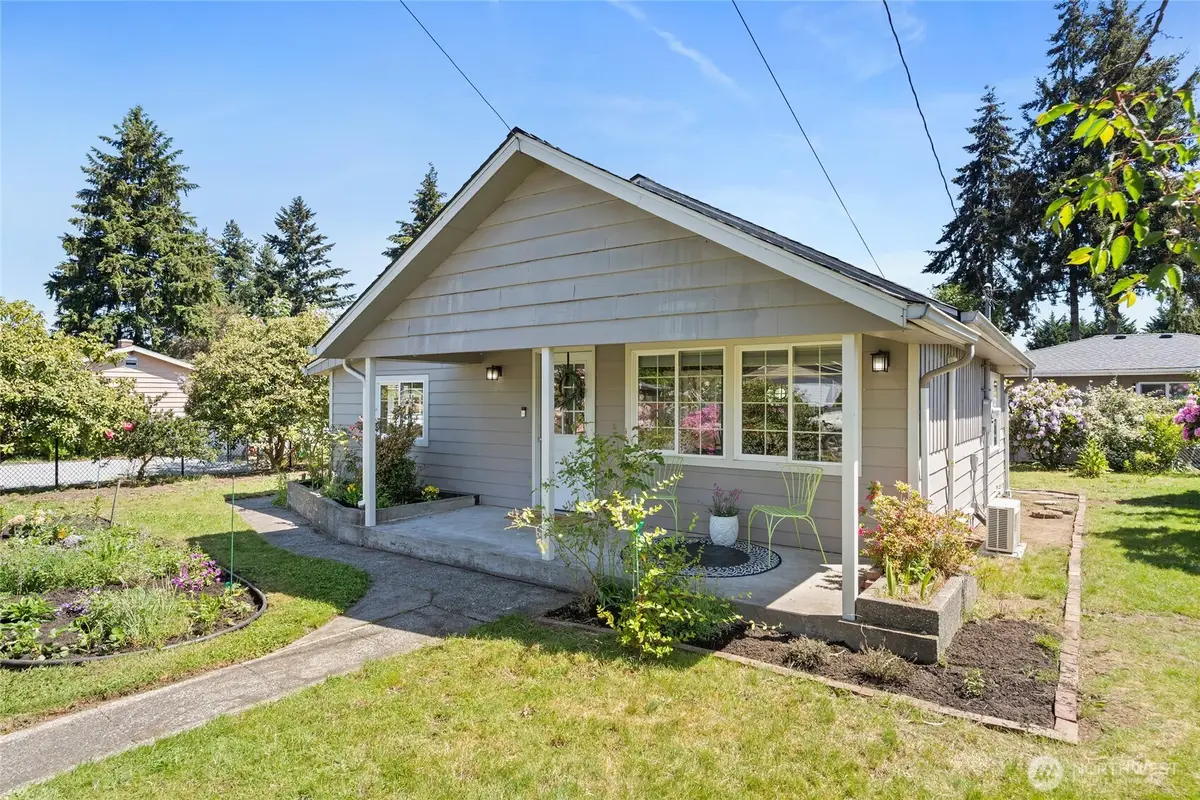 12022 2nd Avenue Sw, Seattle, WA 98146 - #1