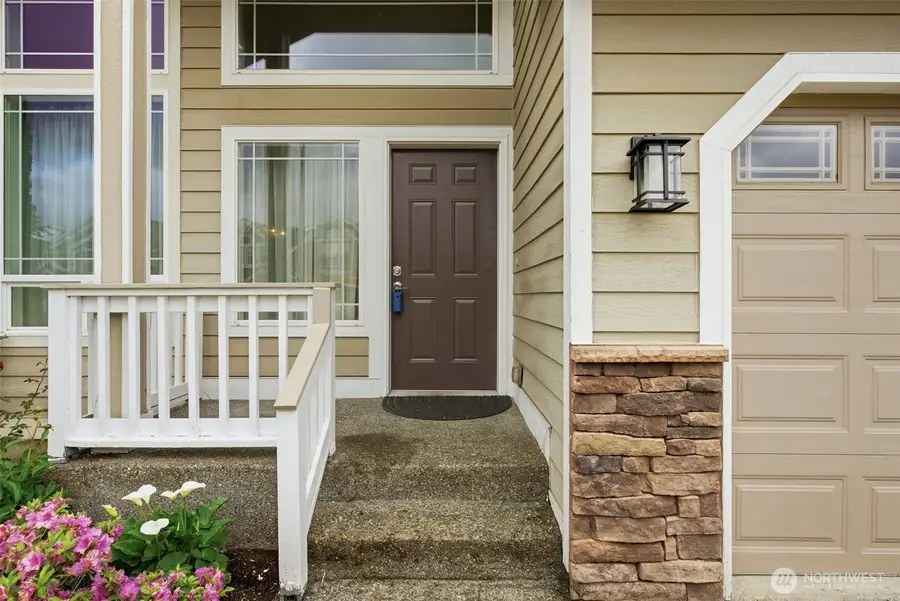 261 Bremerton Avenue Ne, Renton, WA 98059 - #3