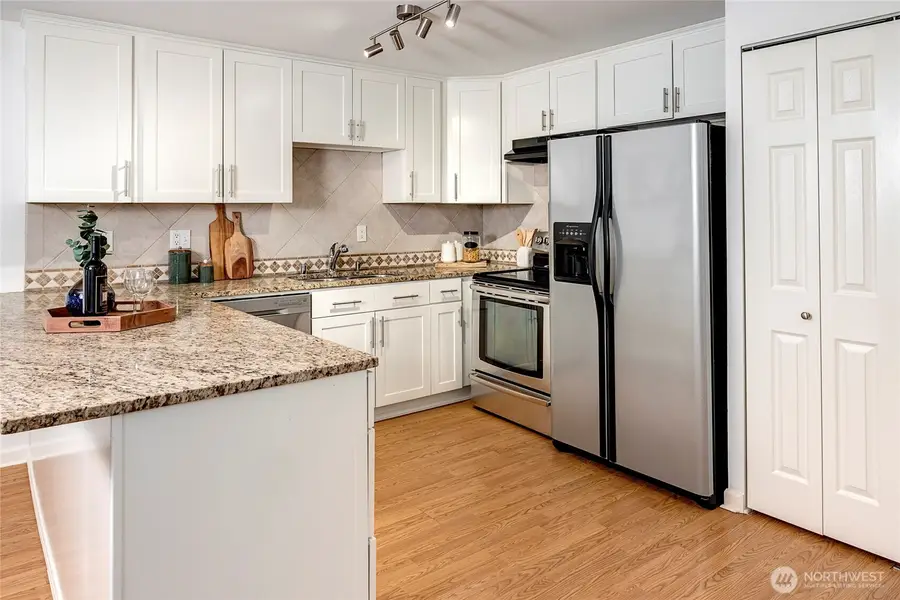 700 Front Street S #E102, Issaquah, WA 98027 - #2