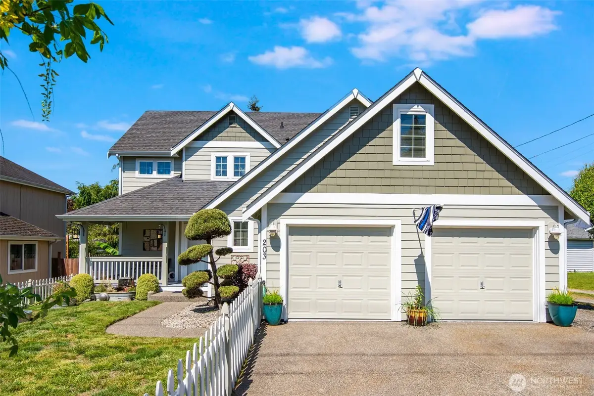 203 3rd Street Ne, Yelm, WA 98597 - #1