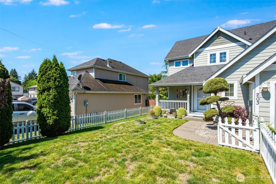 203 3rd Street Ne, Yelm, WA 98597 - #3