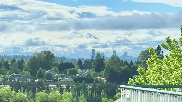 3980 129th Place Se #B203, Bellevue, WA 98006