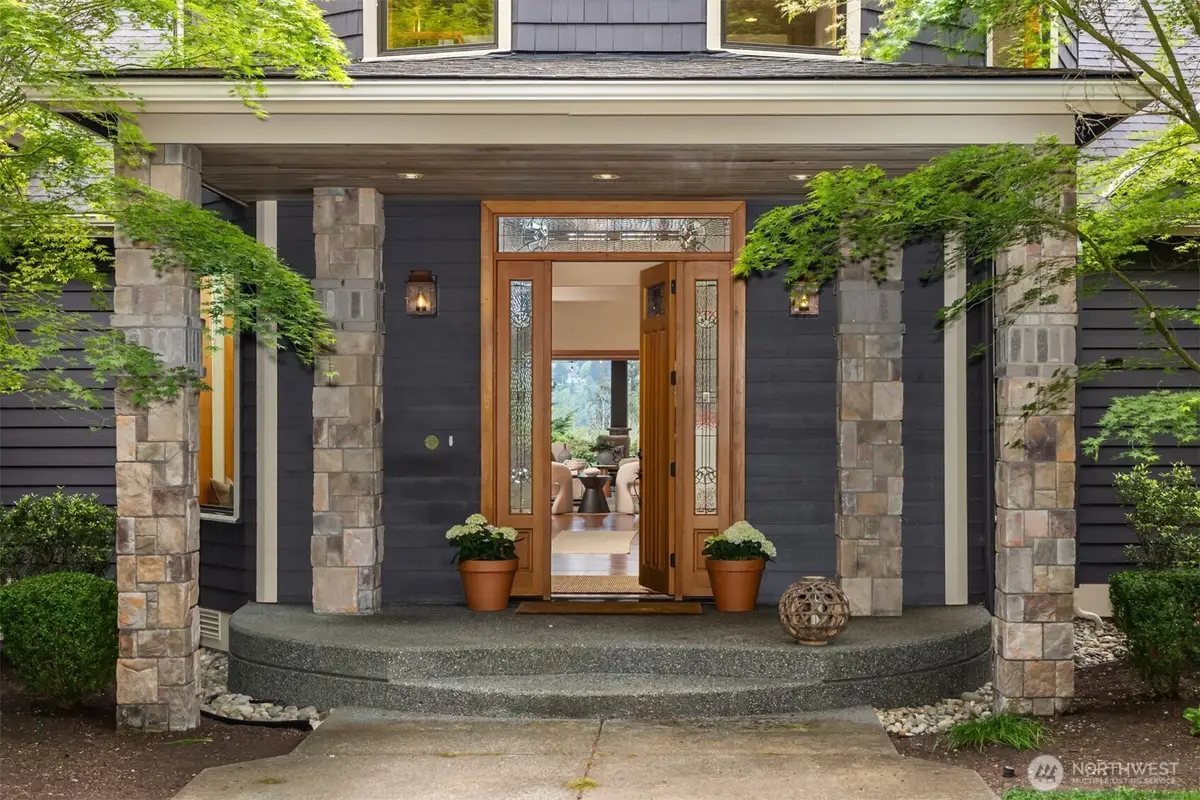 5976 NE Whitmore Way, Bainbridge Island, WA 98110 - #1