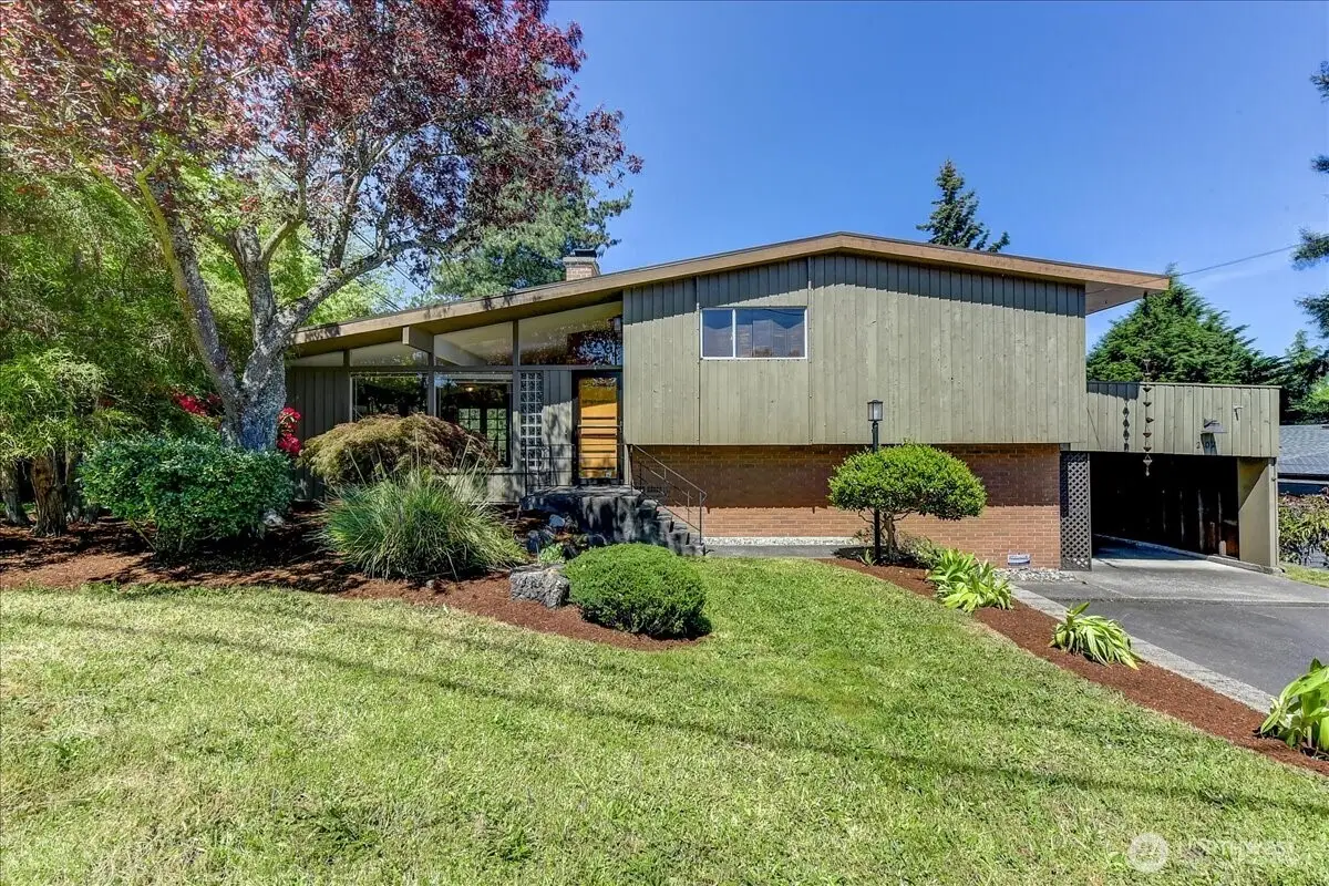 2102 N 171st Street, Shoreline, WA 98133 - #1