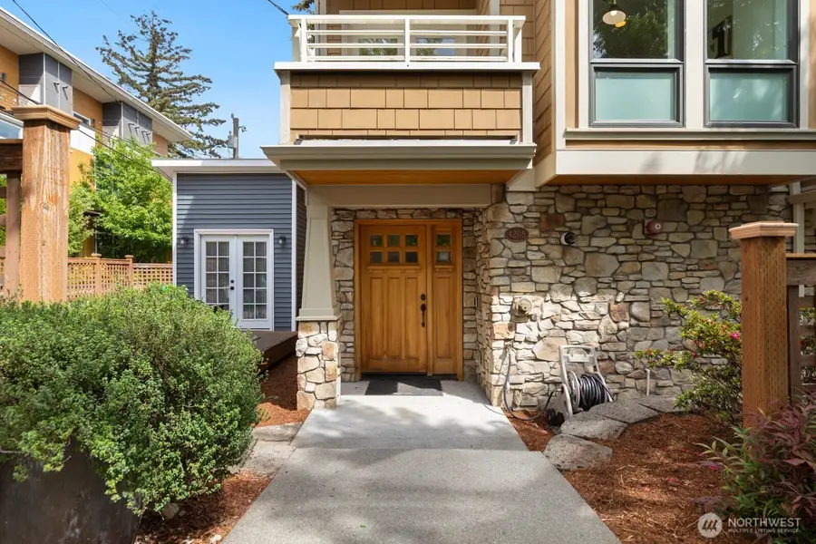 4208 Linden Avenue N, Seattle, WA 98103 - #2