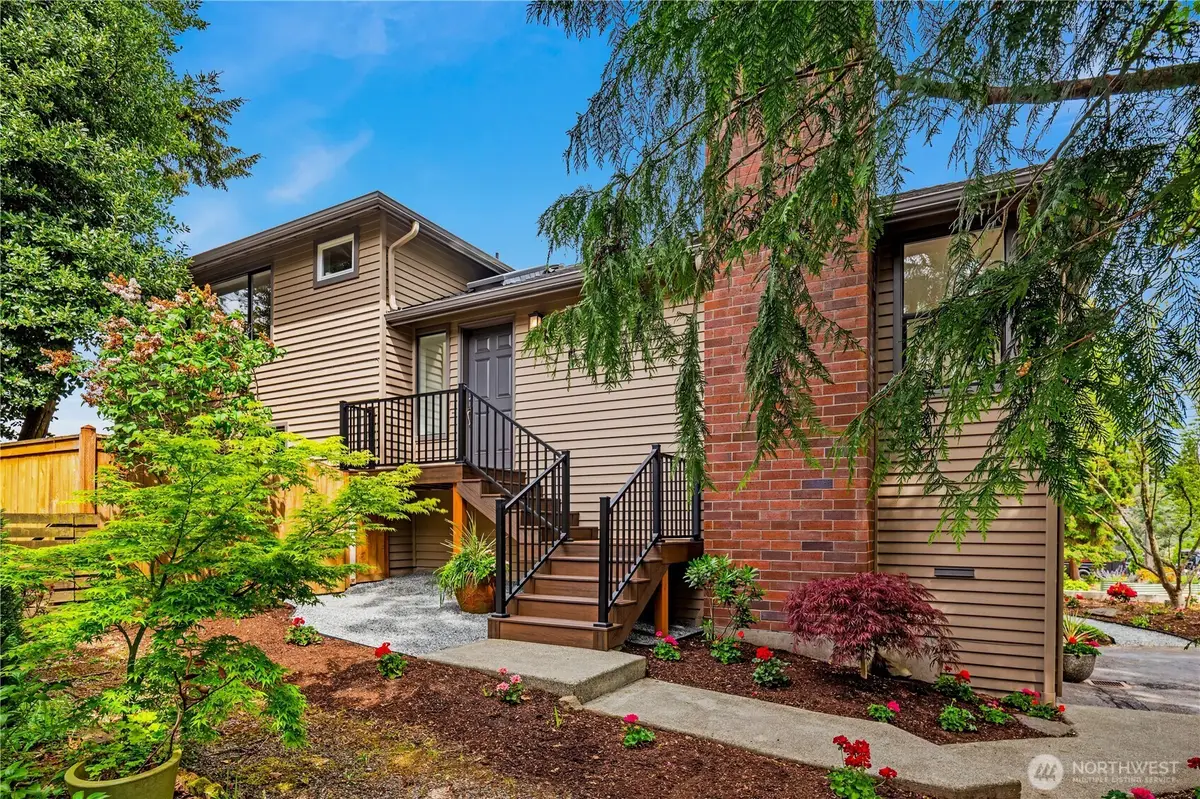 3039 50th Avenue Sw, Seattle, WA 98116 - #1