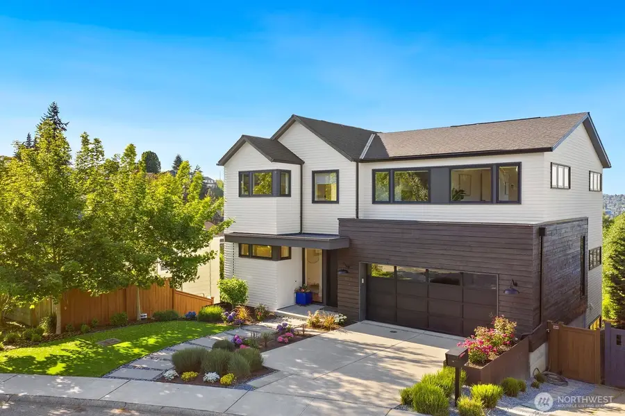 728 W Etruria Street, Seattle, WA 98119 - #3