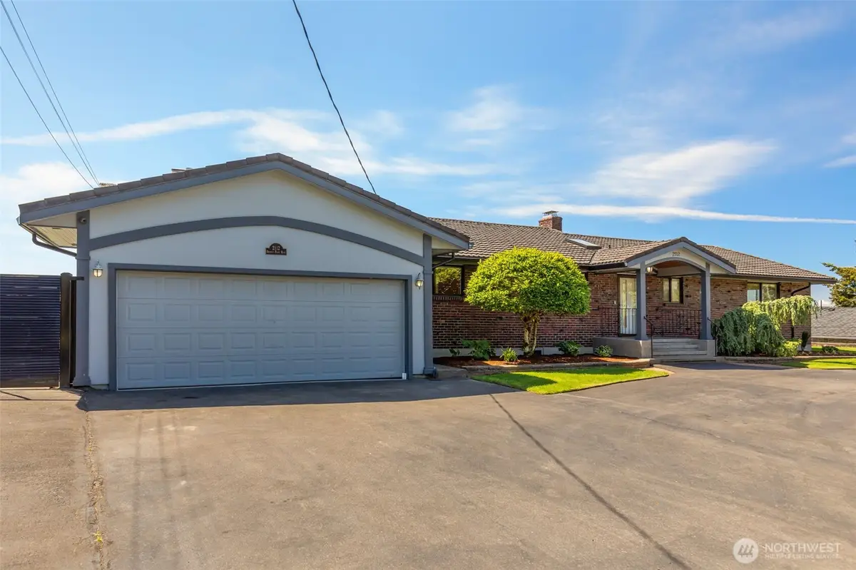 2112 Browns Point Boulevard, Tacoma, WA 98422 - #1