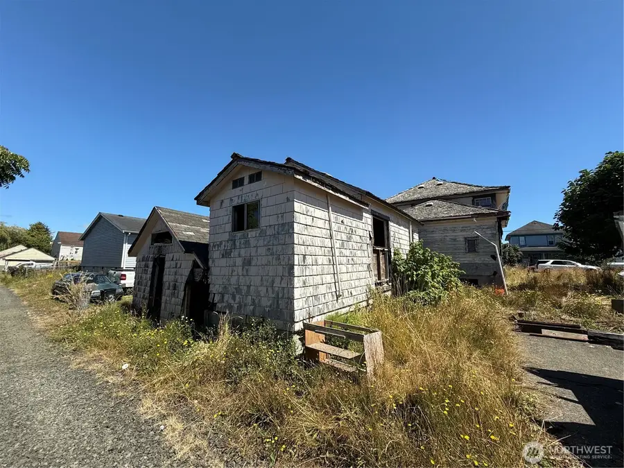222 12th Street, Raymond, WA 98577 - #3