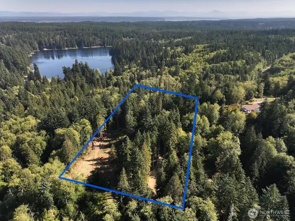 4935 Helppie Lane #19, Freeland, WA 98249
