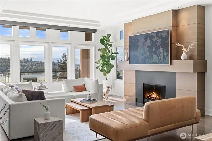 1958 Harvard Avenue E #201, Seattle, WA 98102 - #2