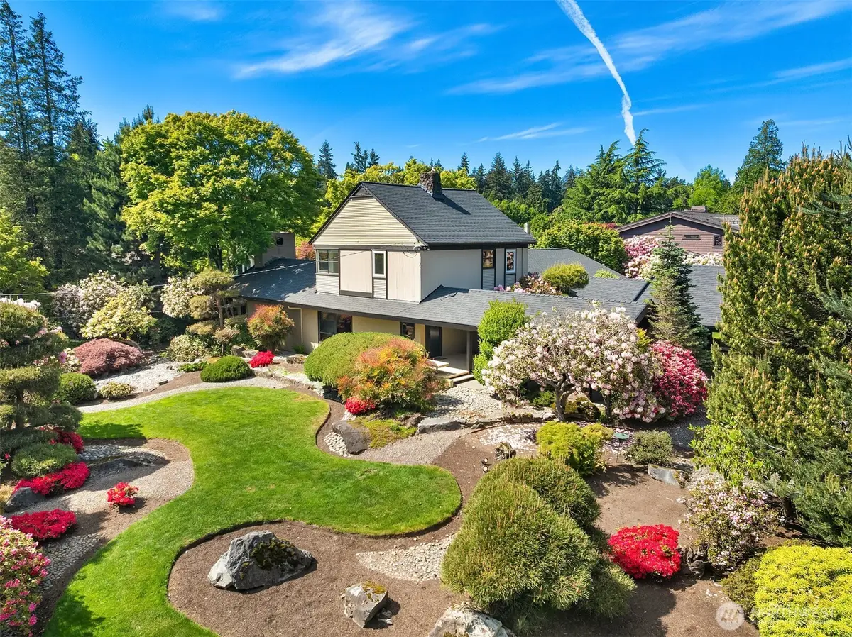 7720 NE 8th Street, Medina, WA 98039 - #1