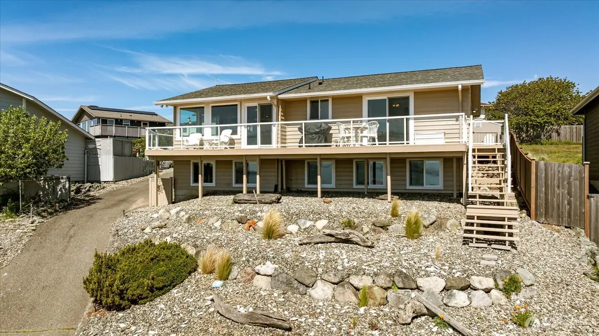 724 Hacienda Dr, Coupeville, WA 98239 - #1