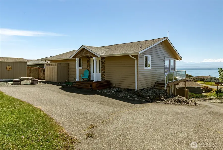 724 Hacienda Dr, Coupeville, WA 98239 - #2