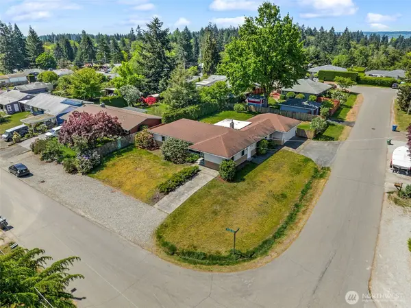 14205 11th Avenue Sw, Burien, WA 98166