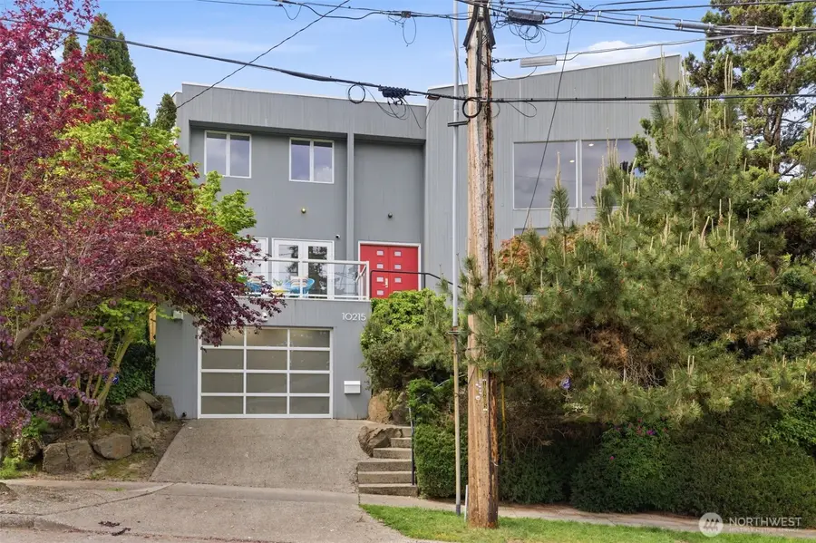 10215 Waters Avenue S, Seattle, WA 98178 - #2