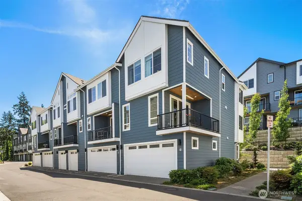 18829 67th Drive Ne #1, Kenmore, WA 98028
