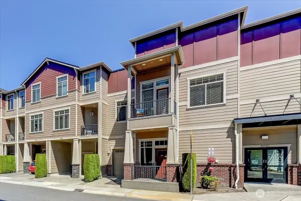 4020 NE 3rd Place #B, Renton, WA 98056