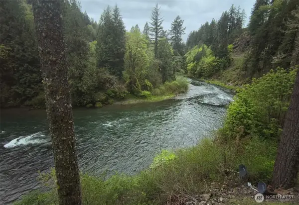 2727 Kalama River Road, Kalama, WA 98625