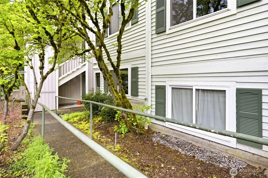25005 98th Place S #C102, Kent, WA 98030 - #2
