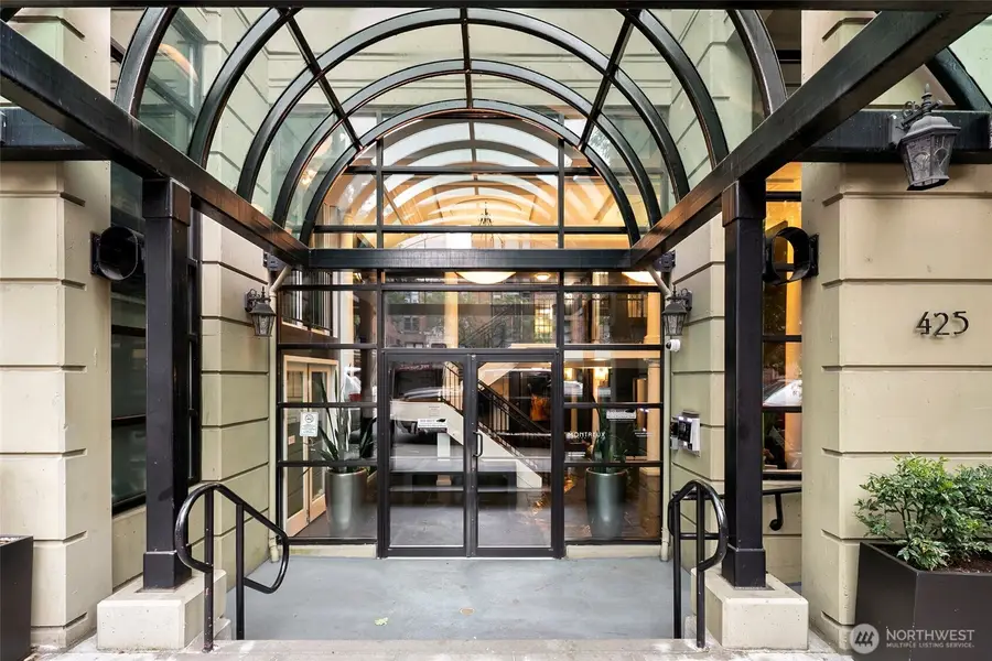 425 Vine Street #421, Seattle, WA 98121 - #3