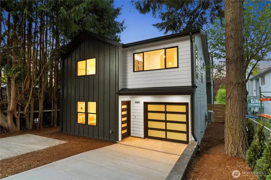 8823 Dibble Avenue Nw, Seattle, WA 98117 - #3
