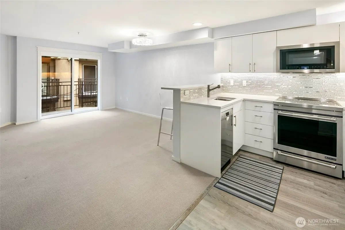 425 Vine Street #614, Seattle, WA 98121 - #1