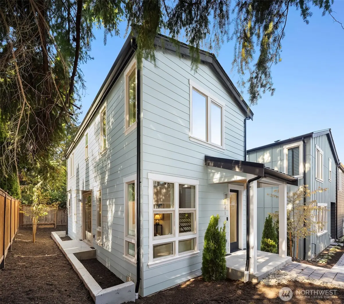 641 18th Avenue W, Kirkland, WA 98033 - #1