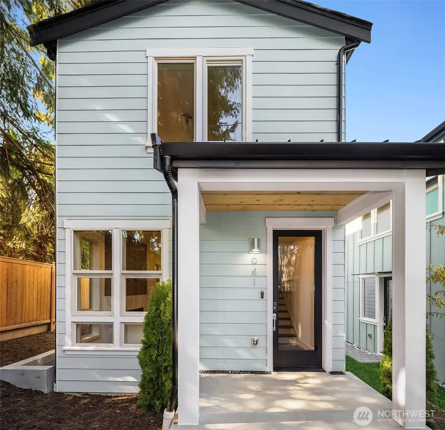 641 18th Avenue W, Kirkland, WA 98033 - #2