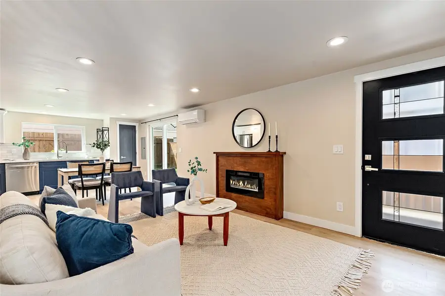 14338 Ashworth Avenue N #B, Seattle, WA 98133 - #3