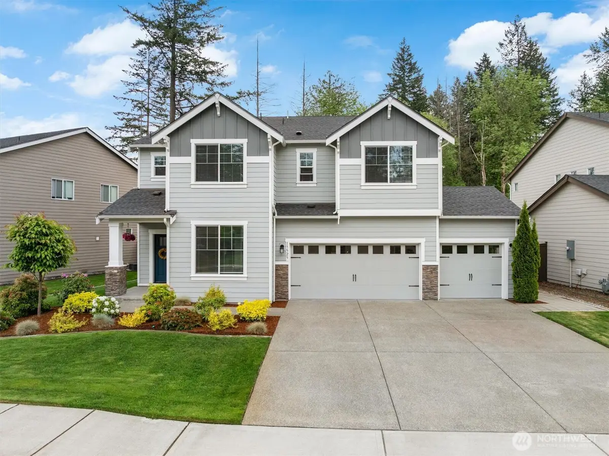17525 Crossing Drive E, Puyallup, WA 98374 - #1
