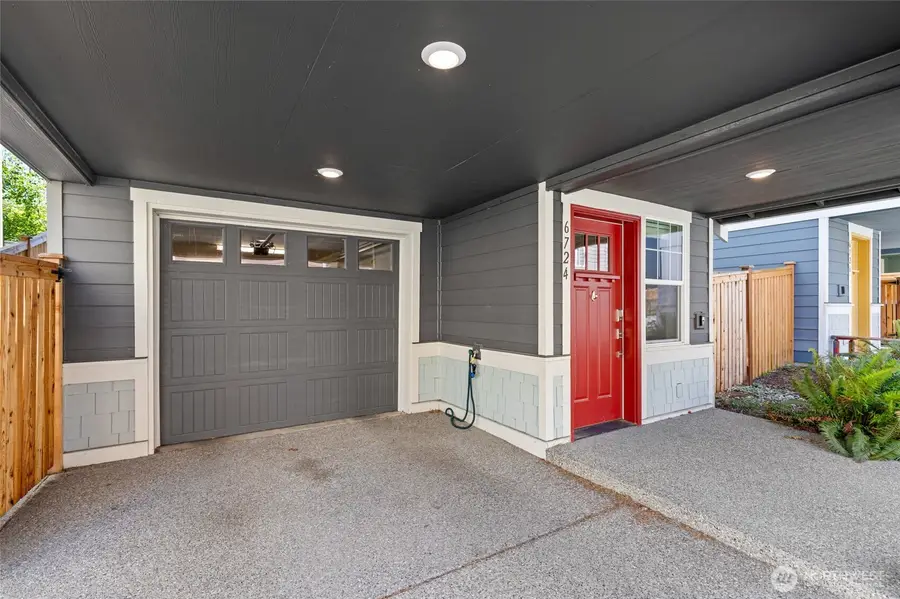 6724 34th Avenue Sw, Seattle, WA 98126 - #2