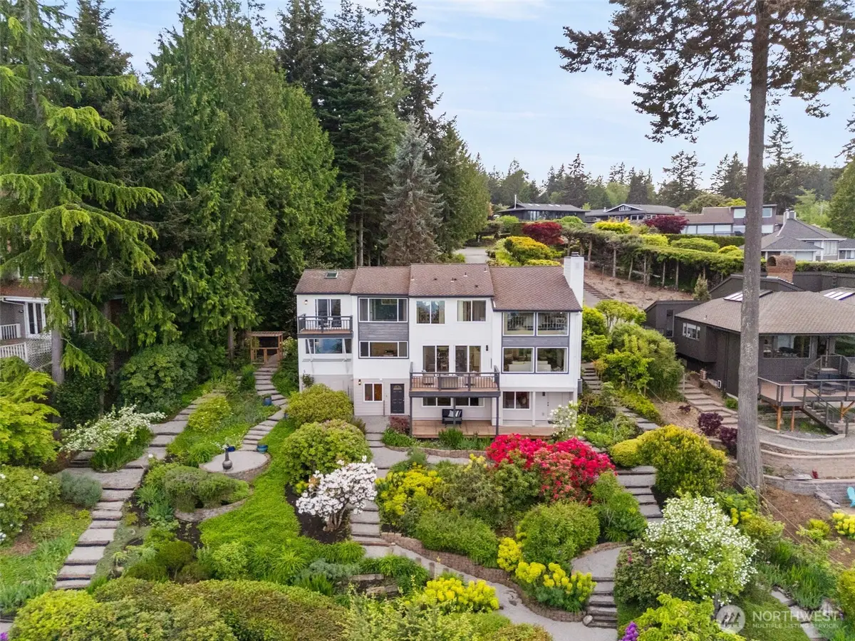 10879 Bill Point Circle Ne, Bainbridge Island, WA 98110 - #1