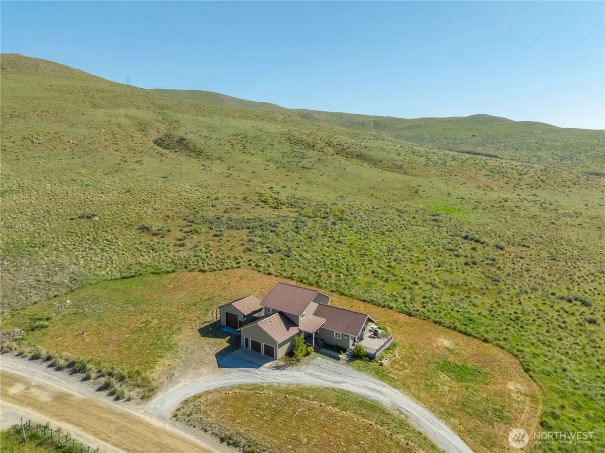 552 Bill Shaw Road, Pateros, WA 98846 - #1