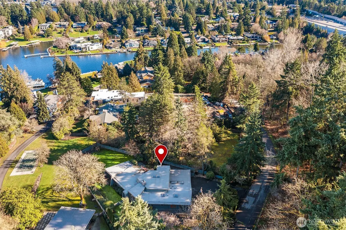 7816 NE 32nd Street, Medina, WA 98039 - #1