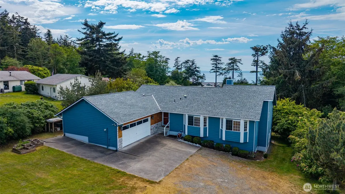 1433 Martha Way, Oak Harbor, WA 98277 - #1