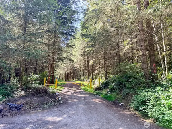 1 Andy Cooper Road, Port Ludlow, WA 98365