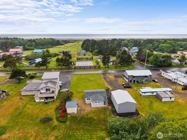 1642 State Route 105, Aberdeen, WA 98595