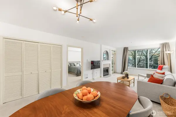 1525 NW 57th Street #302, Seattle, WA 98107