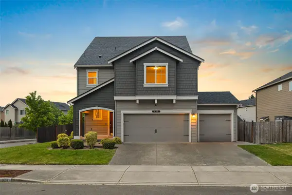 914 O'farrell Lane Nw, Orting, WA 98360